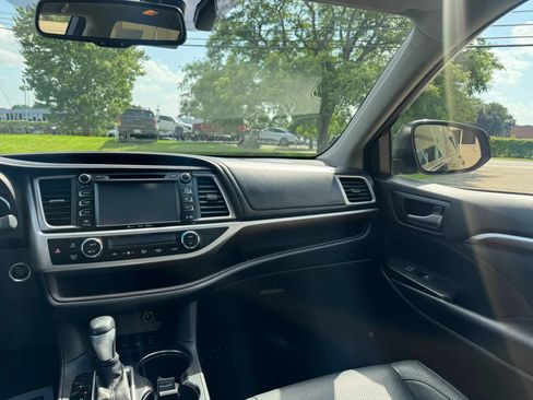 Used 2016 Toyota Highlander Limited Platinum AWD/4WD image 15