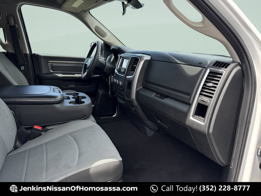 Used 2024 RAM 1500 Classic SLT AWD/4WD image 22
