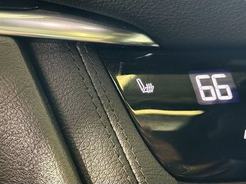 Used 2020 Cadillac XT5 Premium Luxury AWD/4WD image 22