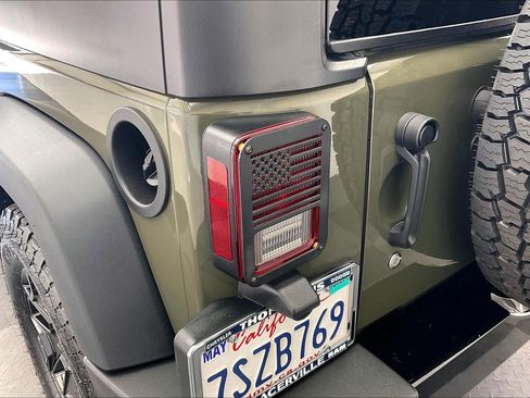 Used 2015 Jeep Wrangler Sport AWD/4WD image 27