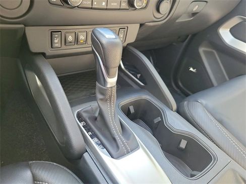 Used 2024 Nissan Frontier SL w/ Technology Package image 20