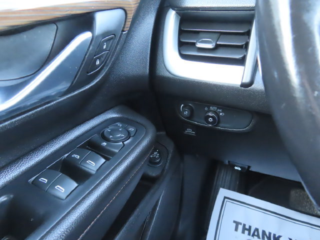 Used 2019 GMC Terrain SLE w/ Driver Convenience Package AWD/4WD image 31