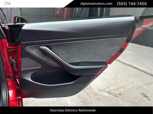 Used 2018 Tesla Model 3 Performance image 25