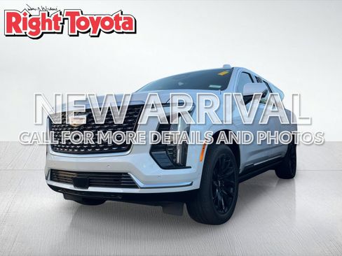 Used 2025 Cadillac Escalade ESV Premium Luxury AWD/4WD image 1