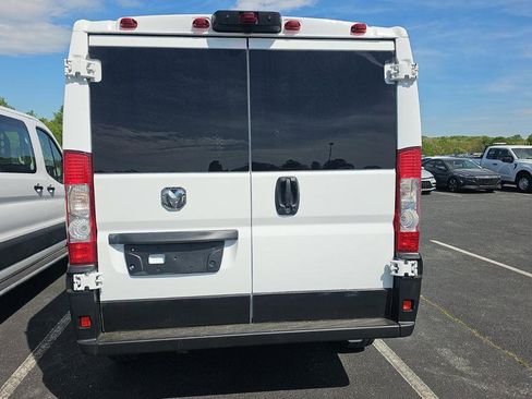 Used 2025 RAM ProMaster 2500 w/ U-Haul Equipment Group FWD image 5