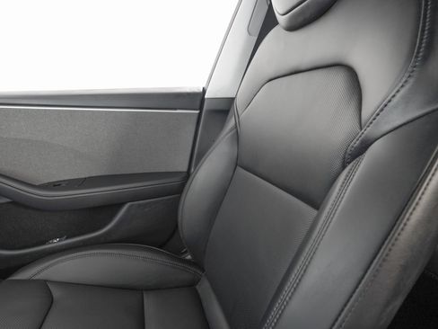 Used 2025 Tesla Model 3 Long Range image 34