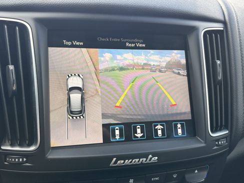 Used 2018 Maserati Levante S image 8