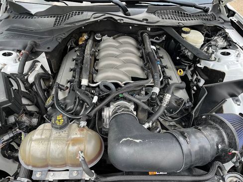 Used 2017 Ford Mustang GT Premium RWD image 27