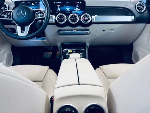 Used 2023 Mercedes-Benz GLB 250 4MATIC image 25