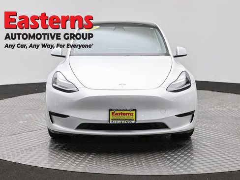 Used 2021 Tesla Model Y Long Range AWD/4WD image 2