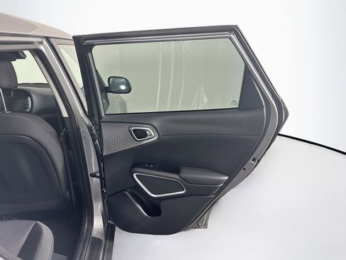 Used 2025 Kia Soul LX w/ LX Technology Package image 28