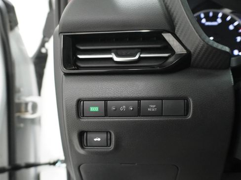 Used 2025 Nissan Sentra SR w/ Midnight Edition FWD image 16
