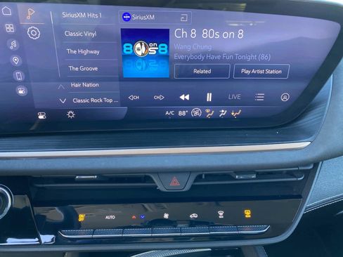 Used 2024 Buick Envision Sport Touring image 13