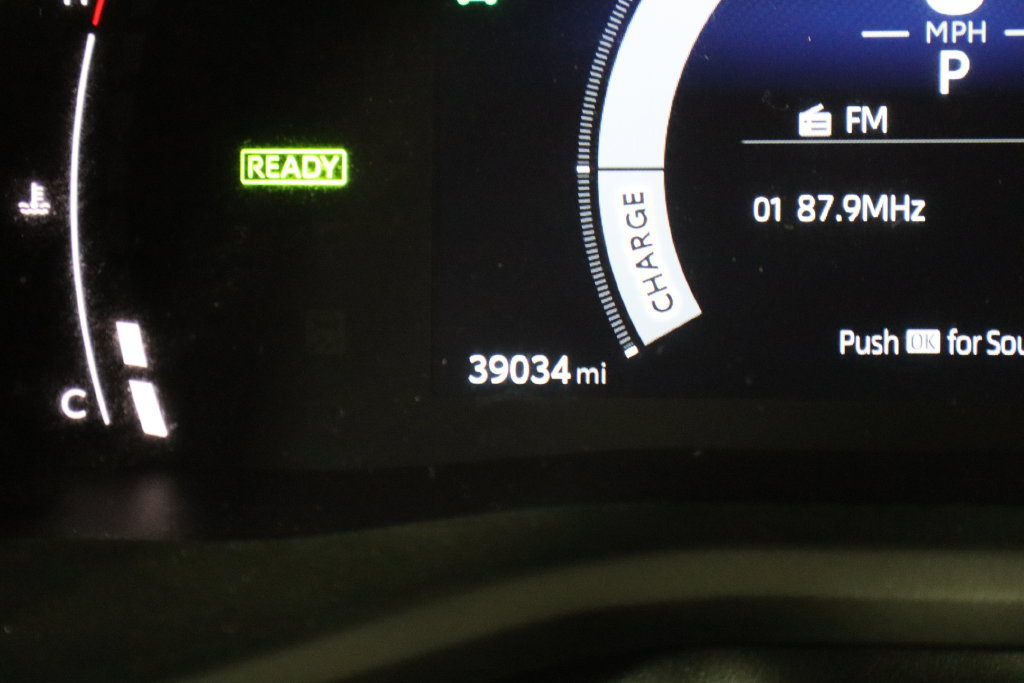 Used 2025 Toyota Camry SE FWD image 38