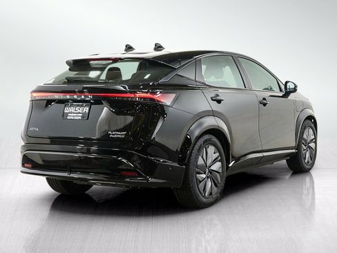 Used 2023 Nissan Ariya AWD/4WD image 5
