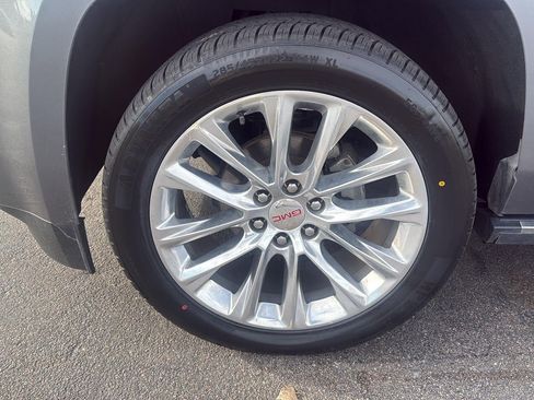 Used 2019 GMC Yukon XL Denali w/ Open Road Package image 10