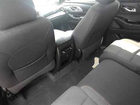 Used 2019 Chevrolet Traverse LS AWD/4WD image 20
