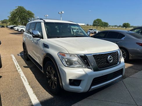 Used 2017 Nissan Armada Platinum w/ Captain Seat Package RWD image 4
