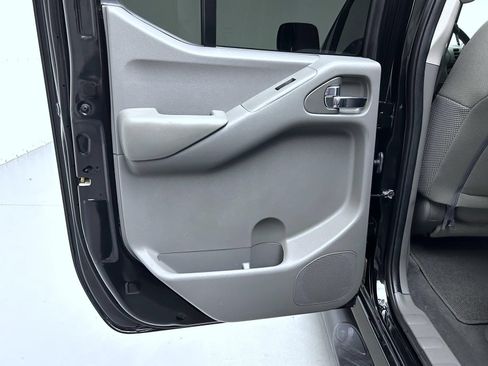 Used 2019 Nissan Frontier SV w/ Value Truck Package AWD/4WD image 20