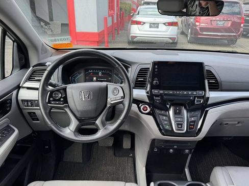 Used 2021 Honda Odyssey Touring image 25