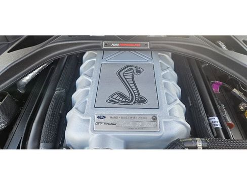 Used 2022 Ford Mustang Shelby GT500 w/ Carbon Fiber Track Pack RWD image 15