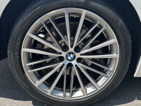 Used 2020 BMW 530i xDrive w/ Premium Package AWD/4WD image 13