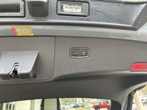 Used 2025 Porsche Cayenne S image 35