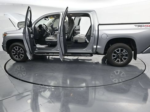 Used 2019 Toyota Tundra Limited w/ Limited Premium Package AWD/4WD image 42