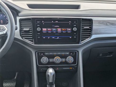 Used 2023 Volkswagen Atlas Cross Sport SE w/ Panoramic Sunroof Package FWD image 19