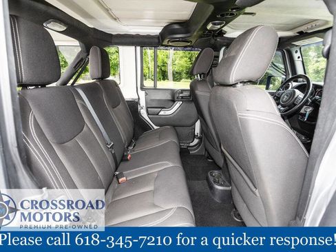 Used 2014 Jeep Wrangler Unlimited Sahara w/ Connectivity Group AWD/4WD image 24