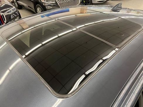Used 2019 Chevrolet Malibu LT FWD image 24