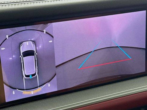 New 2025 Porsche Cayenne image 19