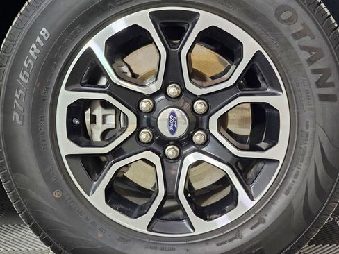 Used 2023 Ford Expedition Max XLT image 8