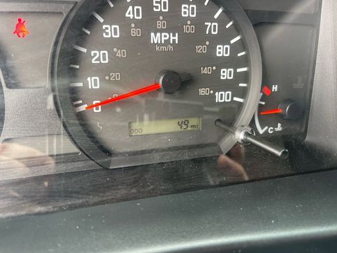 Used 2024 Chevrolet Low Cab Forward image 18