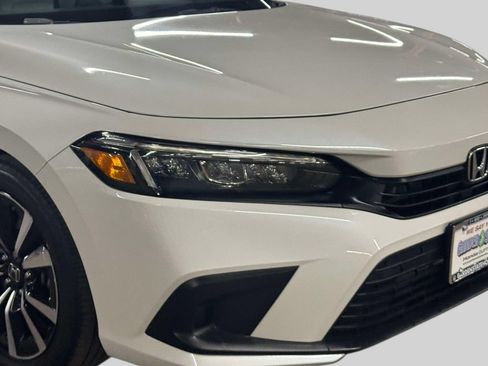 Used 2023 Honda Civic EX image 7