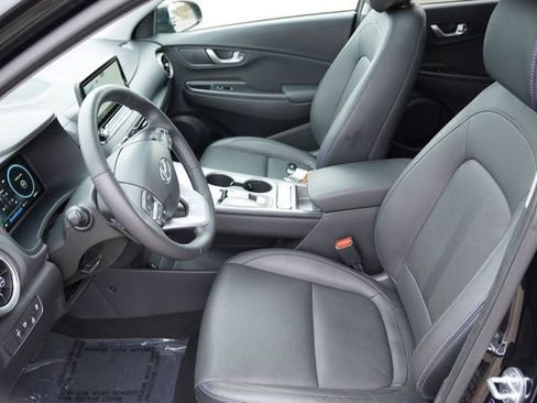 Used 2023 Hyundai Kona Limited image 15