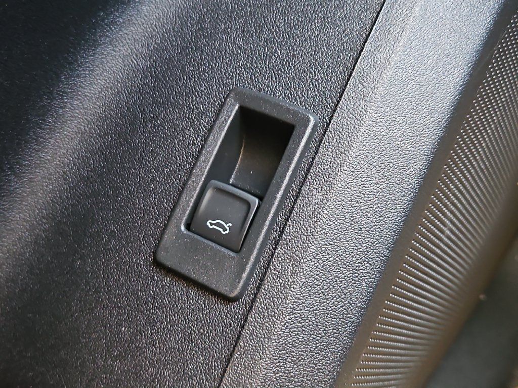 New 2026 Audi SQ5 Premium Plus AWD/4WD image 16