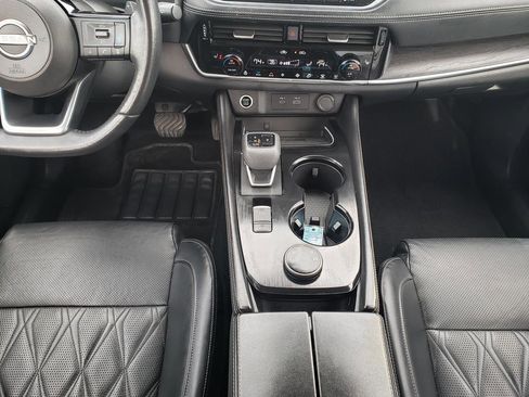 Used 2023 Nissan Rogue Platinum w/ Platinum Premium Package image 23