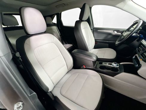 Used 2025 Ford Escape Active w/ Active Premium Tech Pack FWD image 31