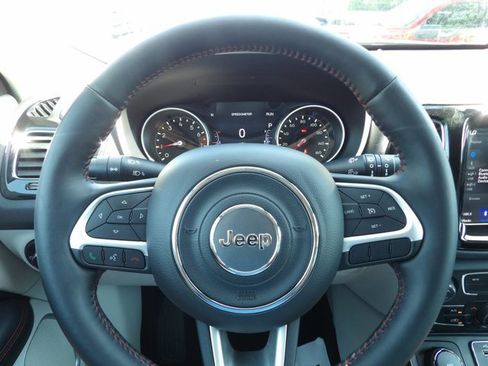 Used 2018 Jeep Compass Limited w/ Navigation Group AWD/4WD image 16