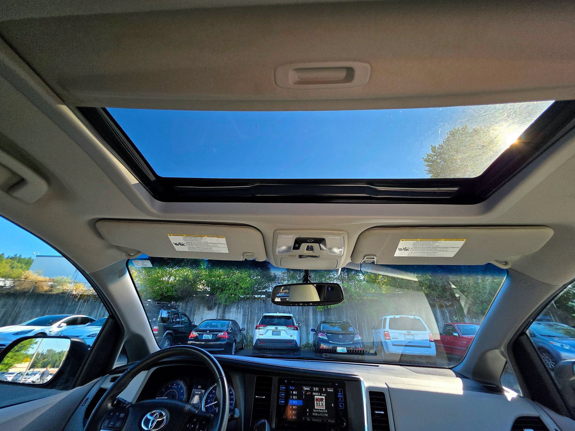 Used 2017 Toyota Sienna XLE w/ XLE Navigation Package FWD image 62