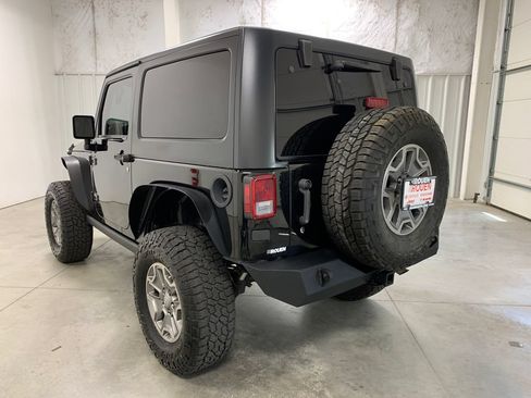 Used 2016 Jeep Wrangler Rubicon w/ Power Convenience Group AWD/4WD image 21