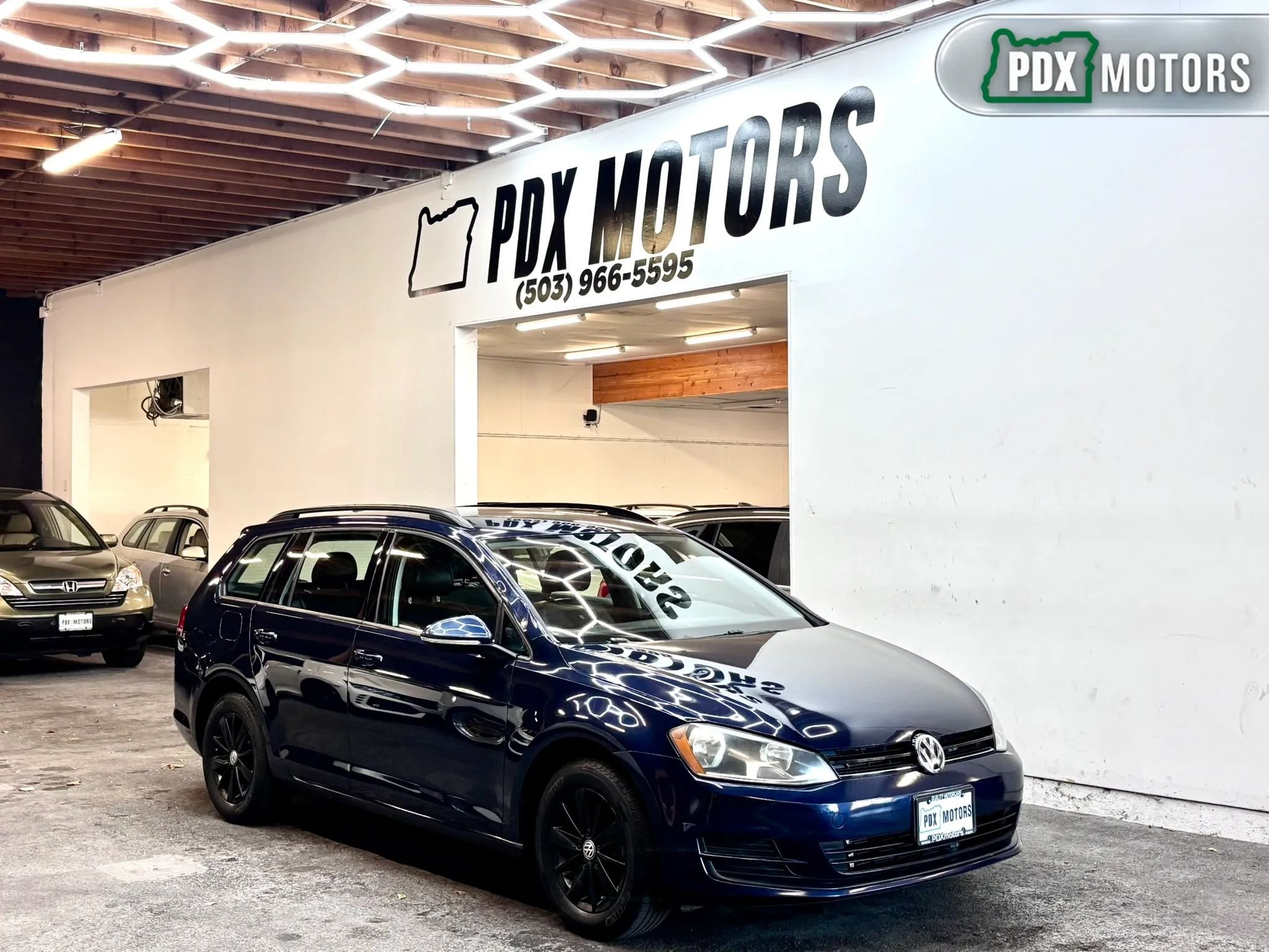 Used 2015 Volkswagen Golf S FWD image 1