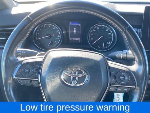 Used 2022 Toyota Camry SE image 7