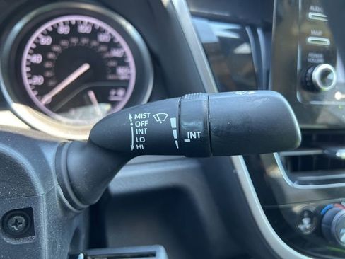 Used 2022 Toyota Camry SE FWD image 21