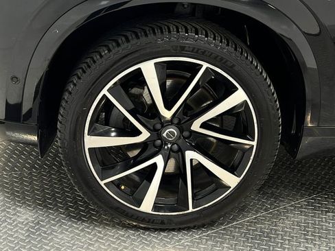 Used 2018 Volvo XC90 T8 Momentum w/ Convenience Package image 39