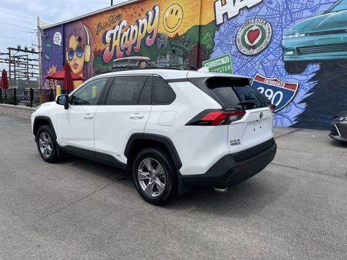 Used 2023 Toyota RAV4 XLE w/ Convenience Package AWD/4WD image 3