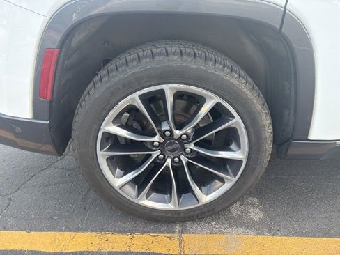 Used 2022 Jeep Wagoneer Series III w/ Premium Group I image 10