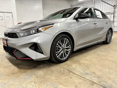 Used 2023 Kia Forte GT-Line FWD image 3