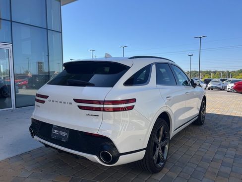 Used 2025 Genesis GV70 3.5T Sport w/ Sport Advanced Package AWD/4WD image 5